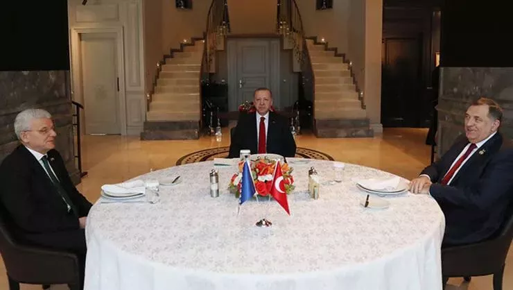 Cumhurbaşkanı Erdoğan, Bosna-Hersek Başkanlık Konseyi Üyeleriyle görüştü