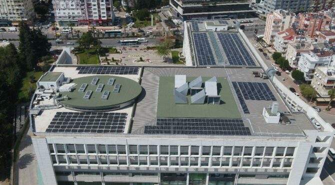 CHP’li belediye, güneş enerjisiyle 2 milyon liralık tasarruf yaptı